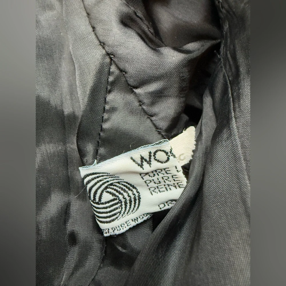 Dior woman jacket sz 2 or 4 wool grey